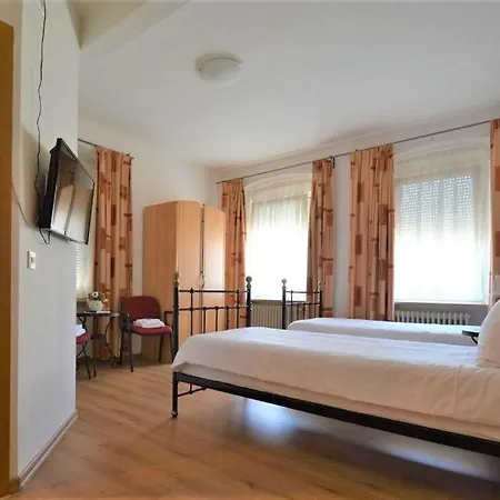 Gasthaus Uedersdorf 호텔 3*