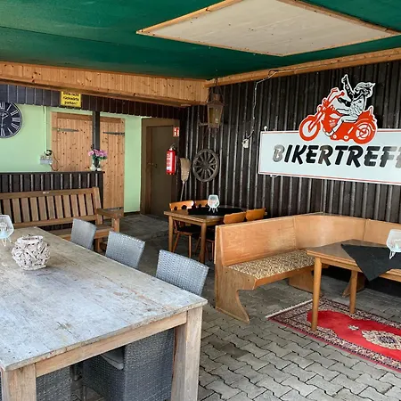 Hotell Gasthaus Uedersdorf 3*