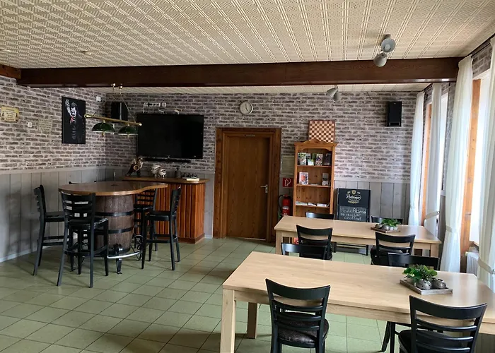 Отель Gasthaus Uedersdorf 3*